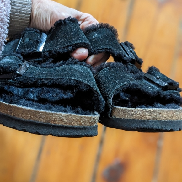 Birkenstock Arizona shearling size 36. - Picture 5 of 7